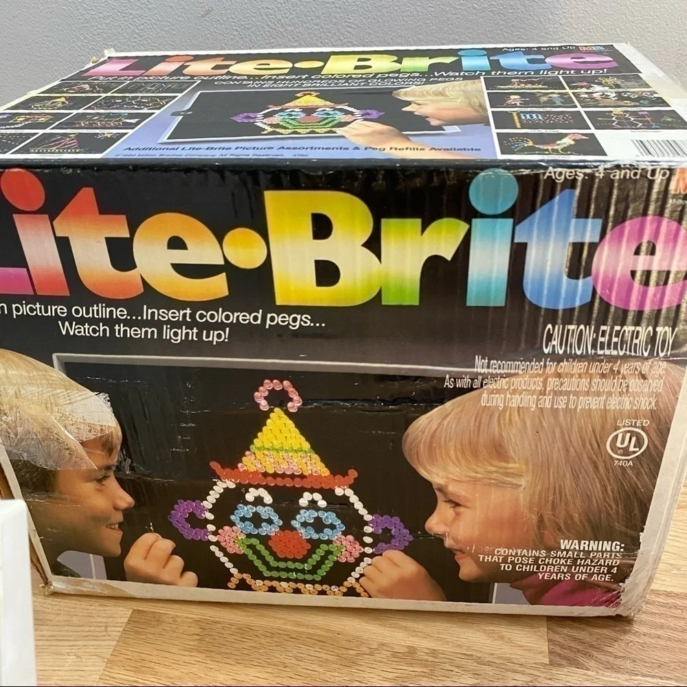 Vintage Lite Brite W/ 2 Bags of Colorful Pegs Kids Toy Design